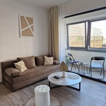 V Meste Διαμέρισμα *